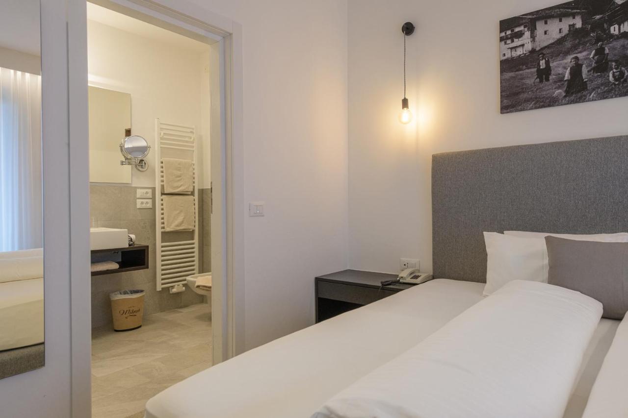 Hotel Wilma นาลเลส ภายนอก รูปภาพ